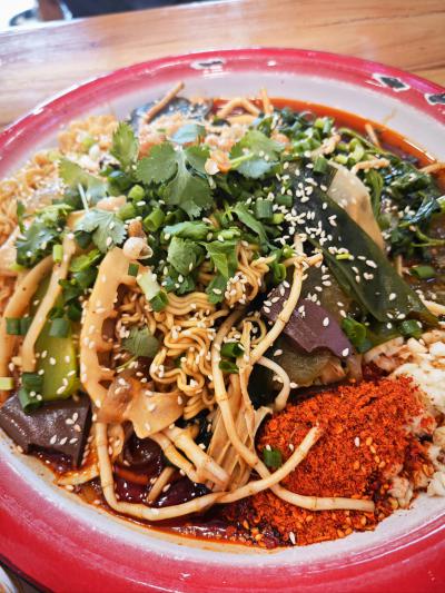 成都冒菜培訓(xùn)學(xué)校怎么選？飄味緣優(yōu)勢(shì)特點(diǎn)全解析